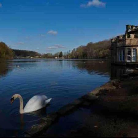 Millstone Cottage Newmillerdam Hill Top Екстериор снимка