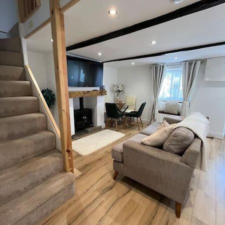 Millstone Cottage Newmillerdam Hill Top Екстериор снимка